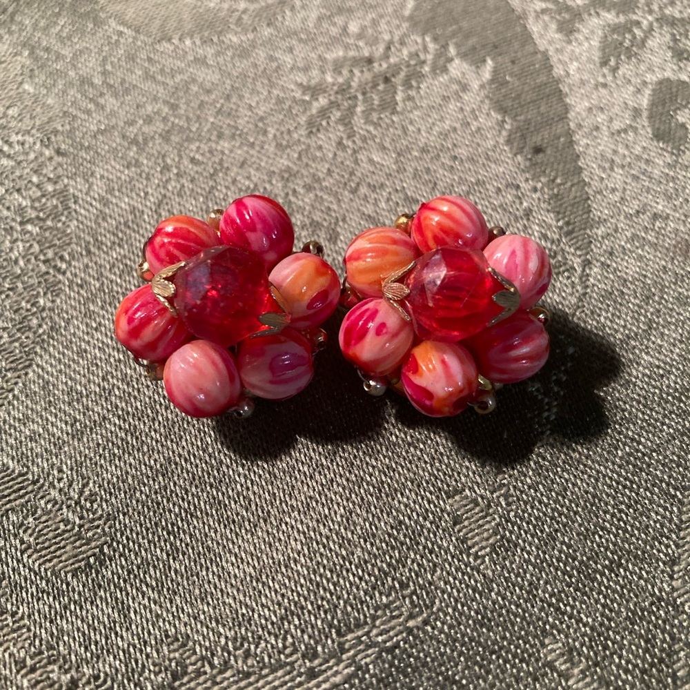 Vintage Clip On Earrings